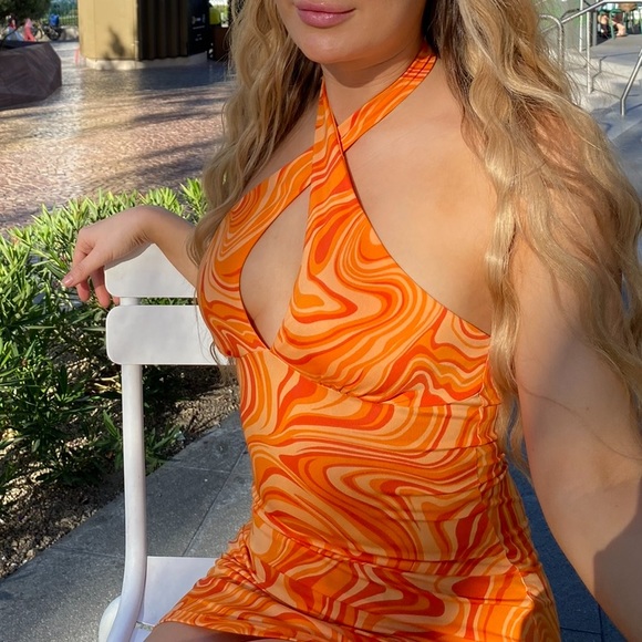 Orange h and m dress - Picture 3 of 4